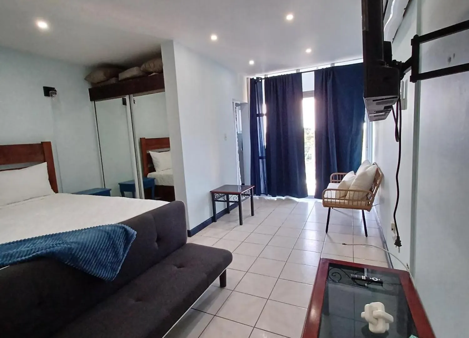 Lägenhet Studio Close To Airport Montego Bay